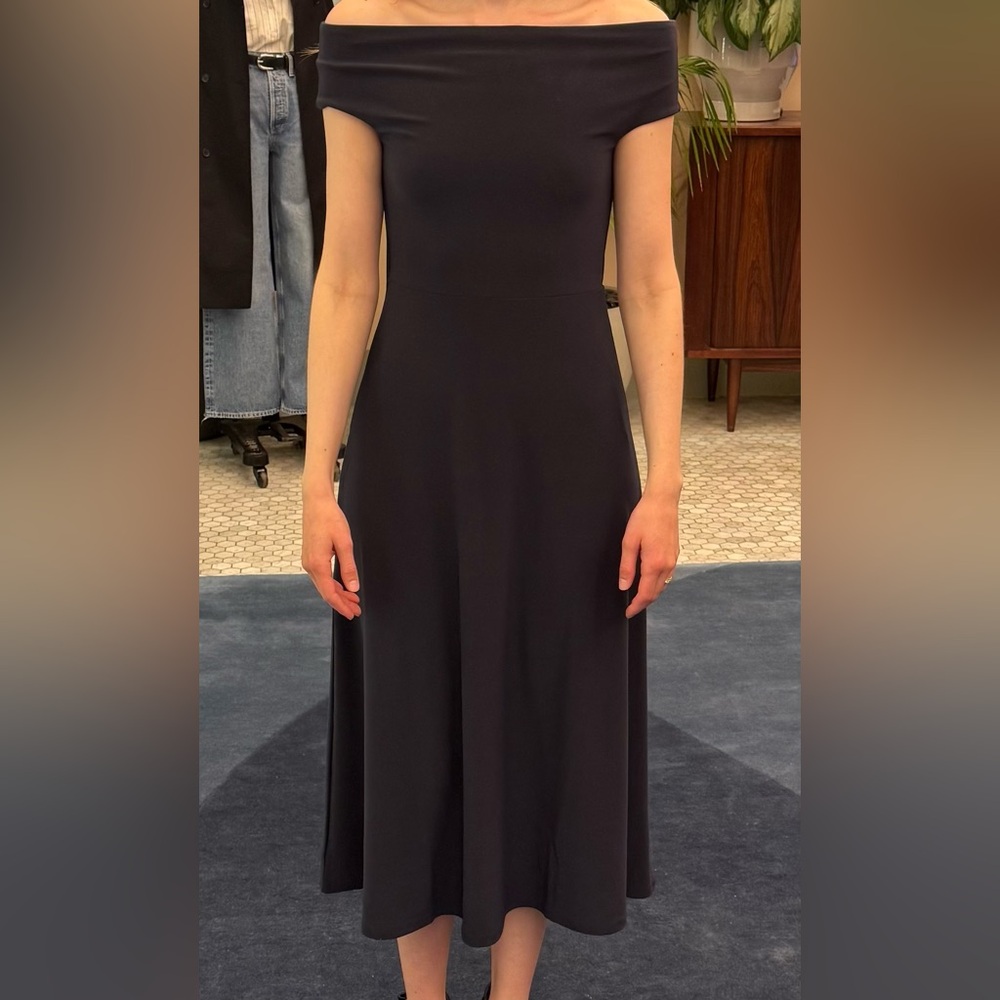 Aritzia Smooth Matter Symbol Dress